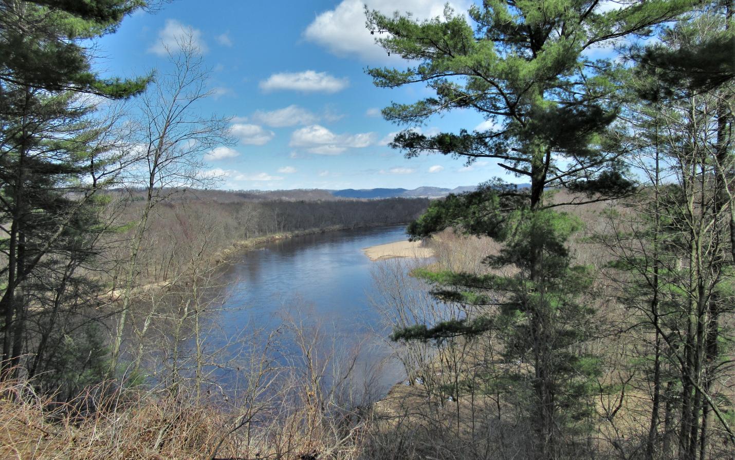 Agger property on Black River